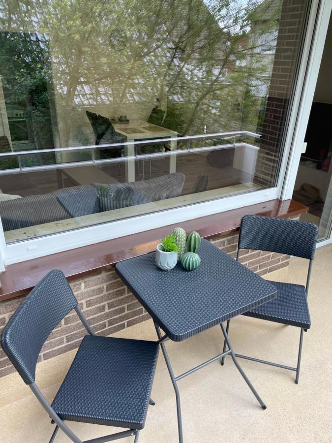 Stilvolles, frisch renoviertes 2Zi Apartment mit Küche und Balkon in Kliniknähe Bad Oeynhausen Exterior foto